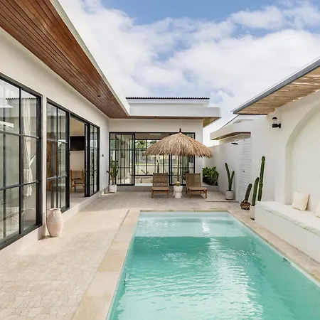 Modern Luxe 2Bd W/Cinema + Pool Villa